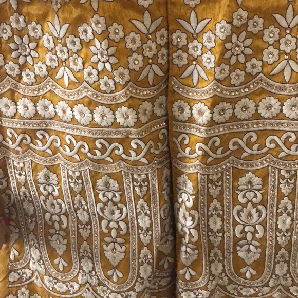 Dress - Picture 3 of 5